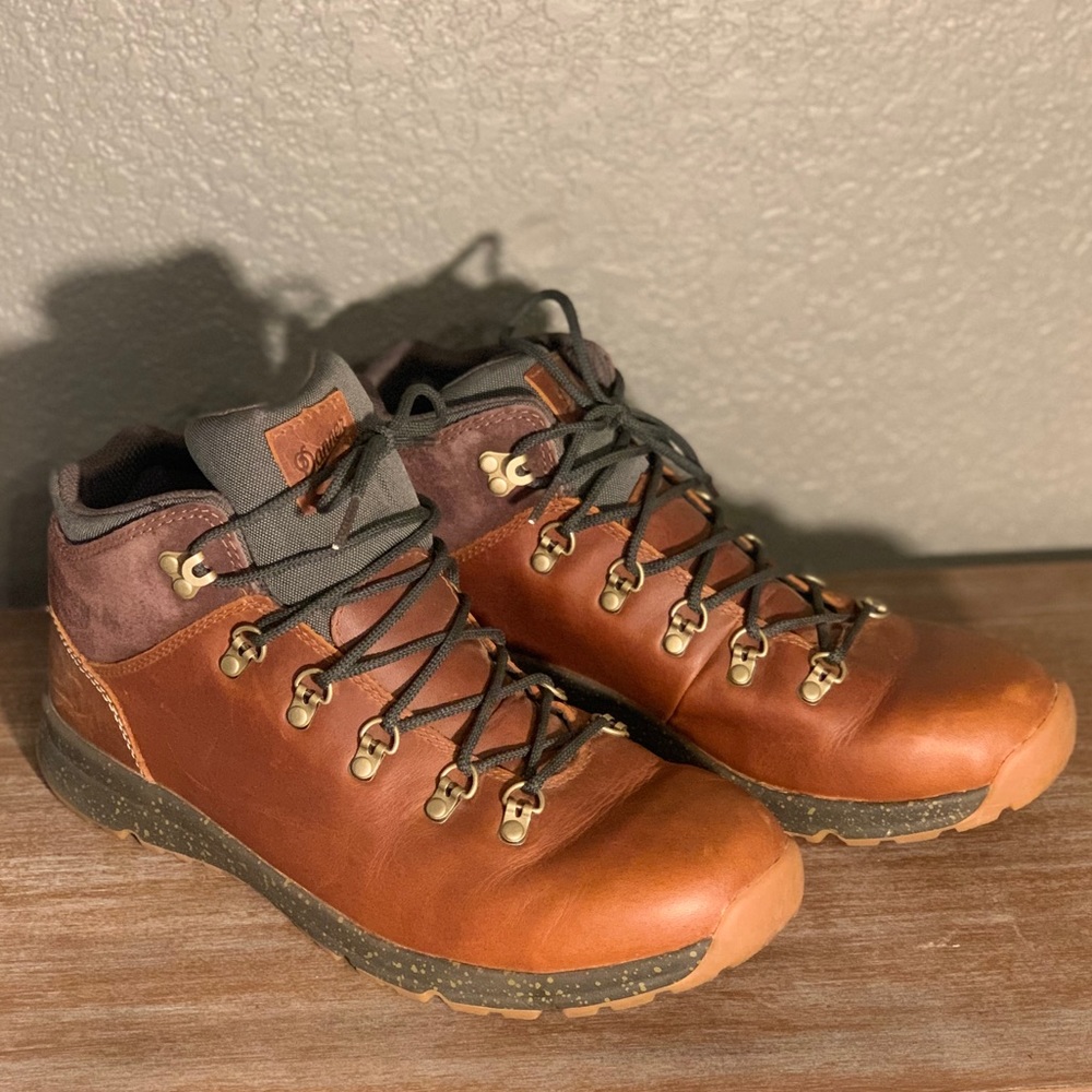 Danner Mountain 503 Barley boots 9.5 (Discontinued)